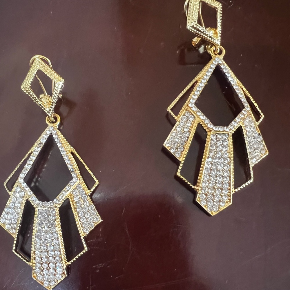 NEW Elegant Gold Geometric Earrings